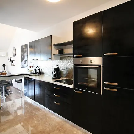 Luxury Apartment Duce With Private Pool Omis Exterior photo