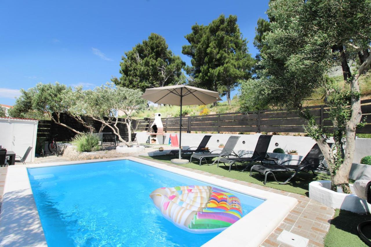 Luxury Duce With Private Pool