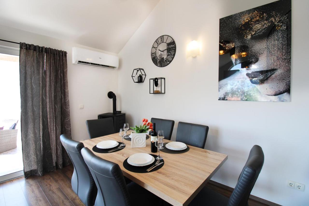 Luxury Duce With Private Pool Apartment