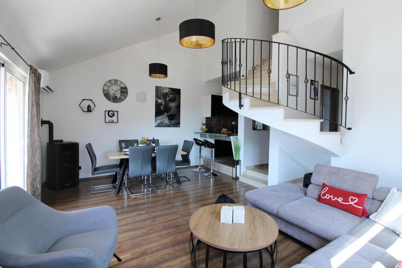 Luxury Duce With Private Pool Apartment Omis