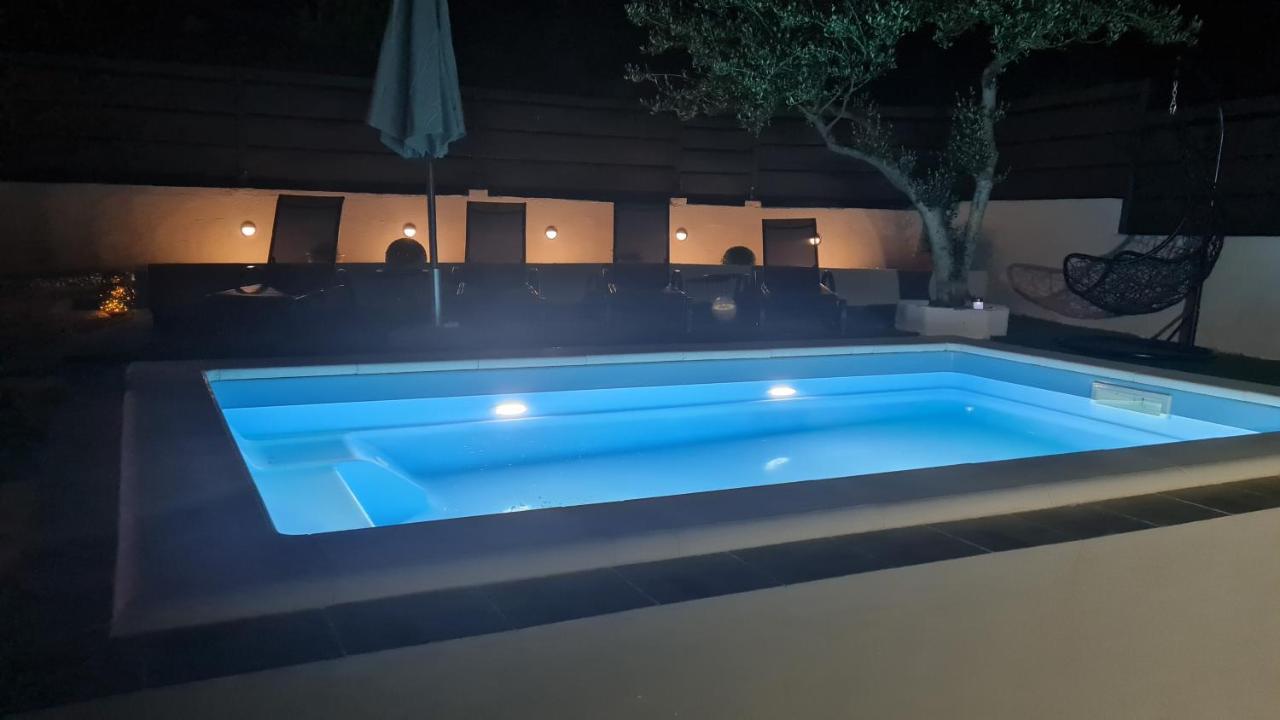 Luxury Duce With Private Pool