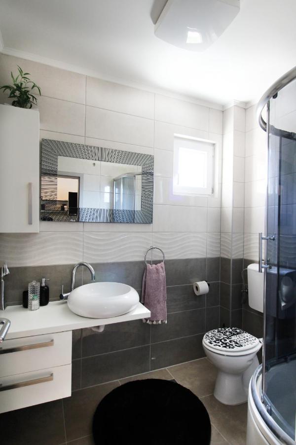 Luxury Duce With Private Pool Apartment *